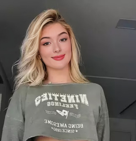 Riley Mae Lewis Age, Career, Family, Net Worth, Height, Bio 2024