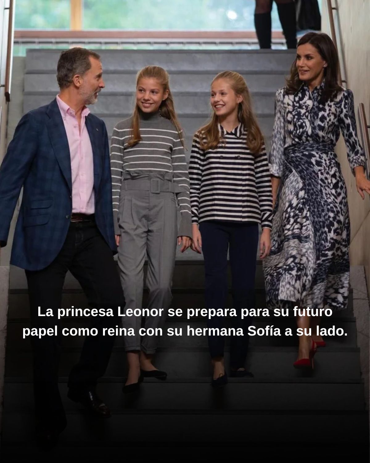 La princesa Leonor se prepara para su futuro papel como reina con su hermana Sofรญa a su lado.